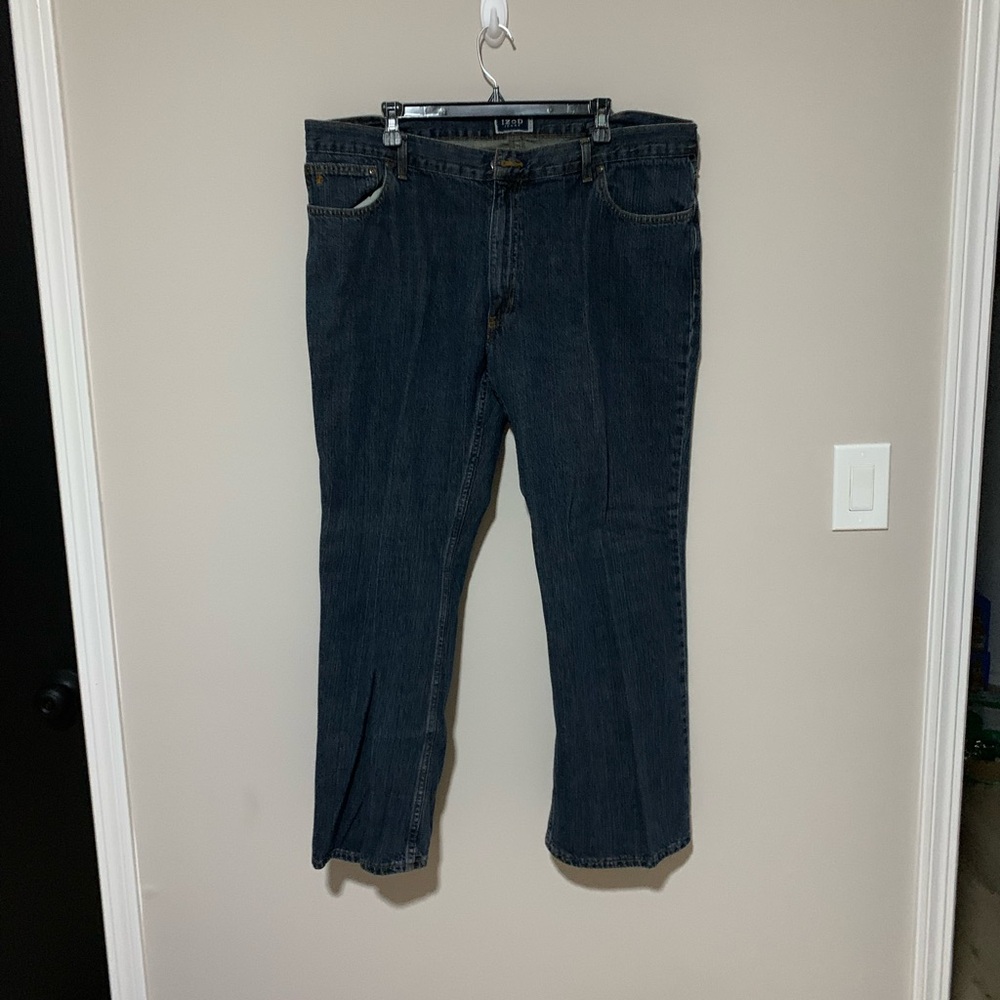 Izod Blue Relaxed Jeans Classic Style Men’s navy blue Jean Izod jeans 42x30